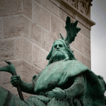 Kond, Heroes Square, Budapest