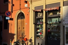 squam-creative-teele-via-capo-di-lucca-bologna