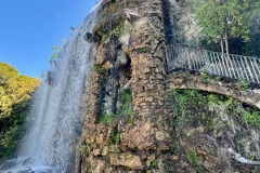squam-creative-teele-waterfall-colline-chateau-nice