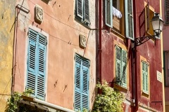 squam-creative-teele-yellow-peach-red-walls-old-city-nice