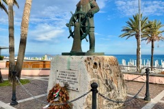 squam-creative-teele-fisherman-monument-finale-ligure