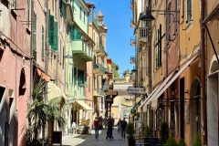 squam-creative-teele-via-cristoforo-colombo-finale-ligure