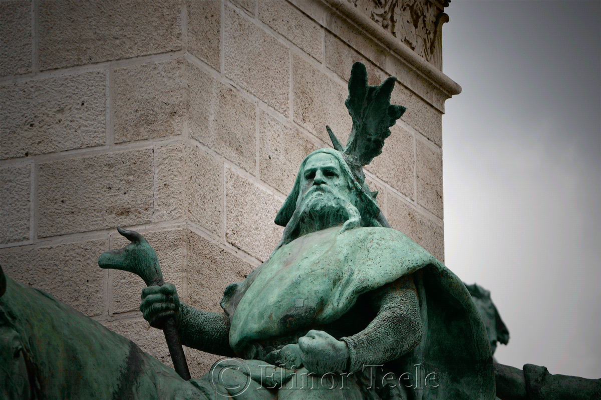 Kond, Heroes Square, Budapest