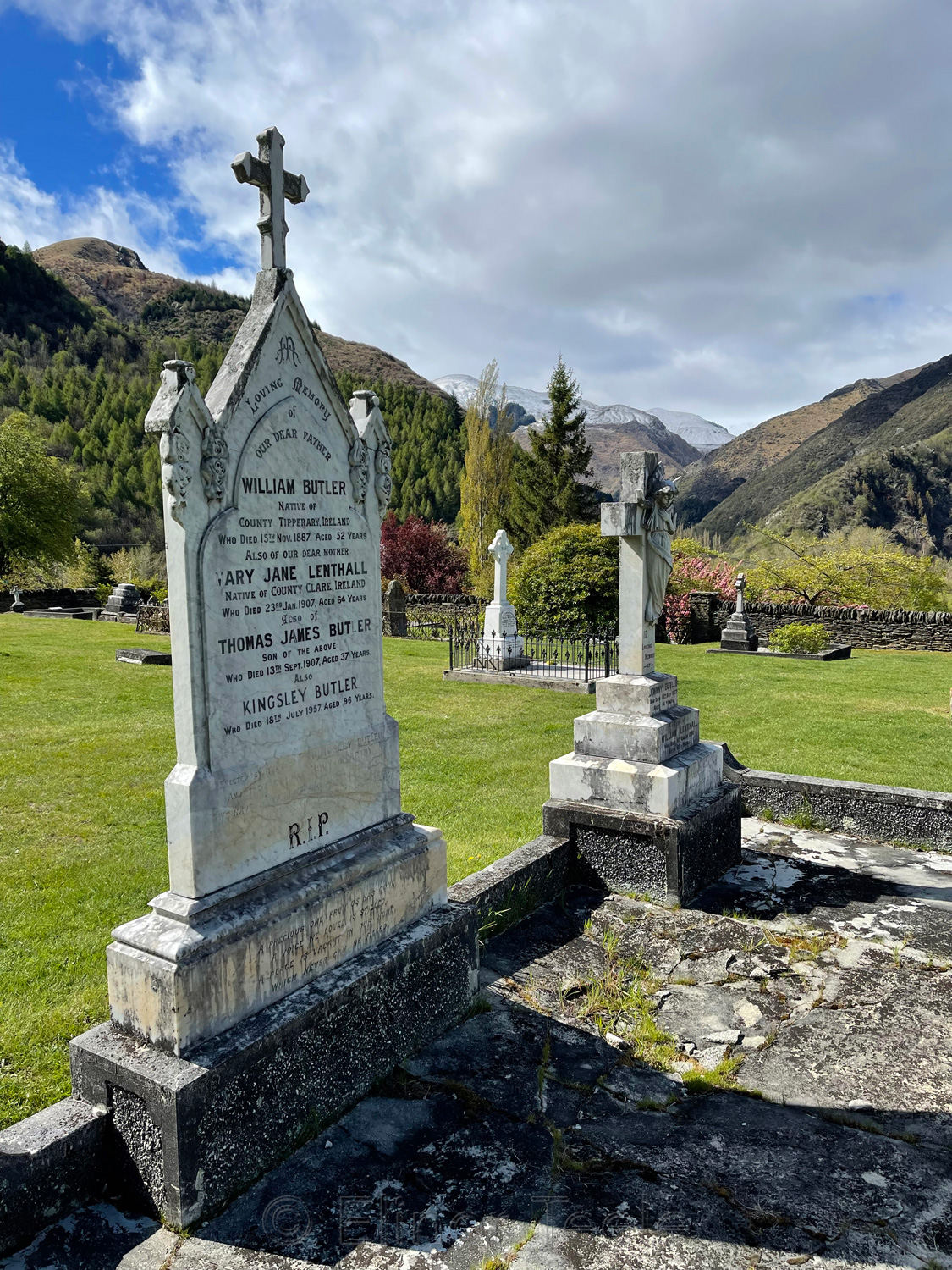 Arrowtown Cemetery in October 1
